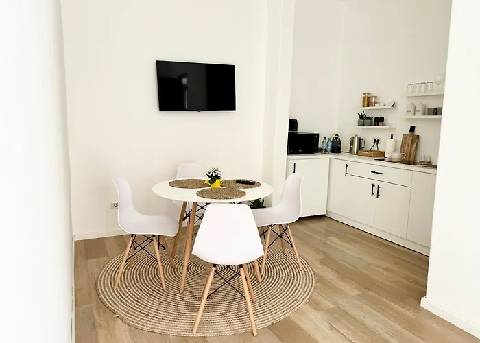 Central - Cozy Studio