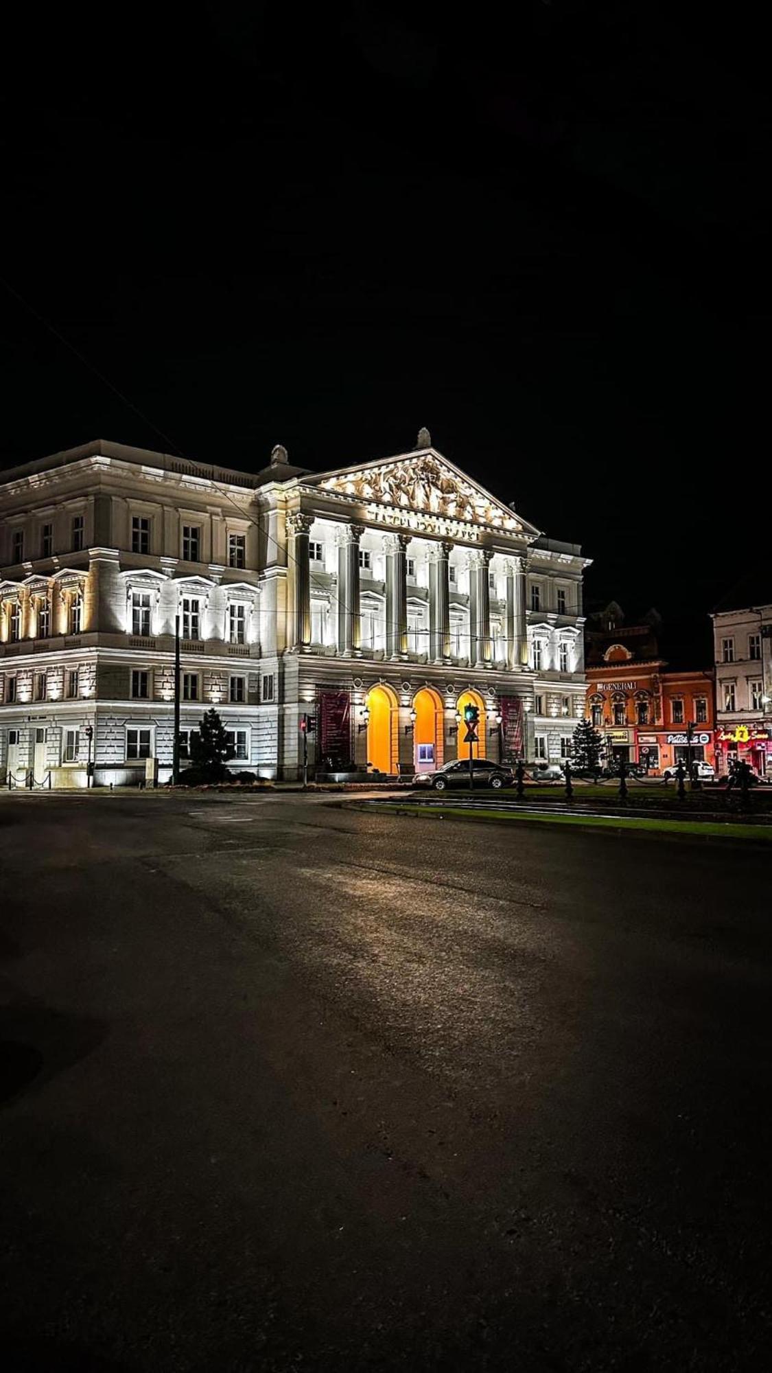 - Cozy * Arad